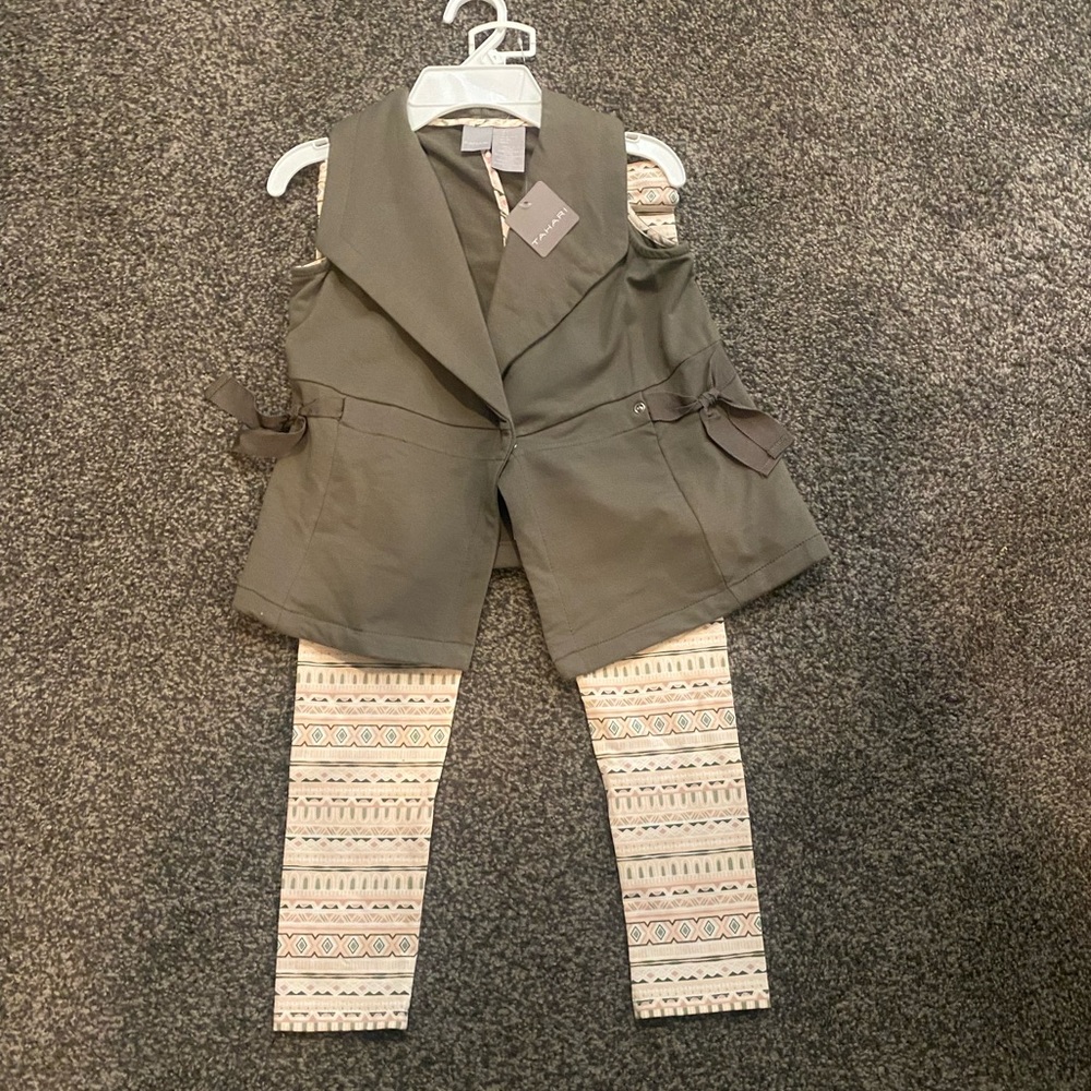 NWT Tahari Girls 2 Piece Outfit Size 7